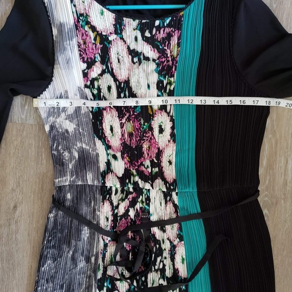 BcbgMaxAzria Evie pleated belted career dress - Picture 4 of 8